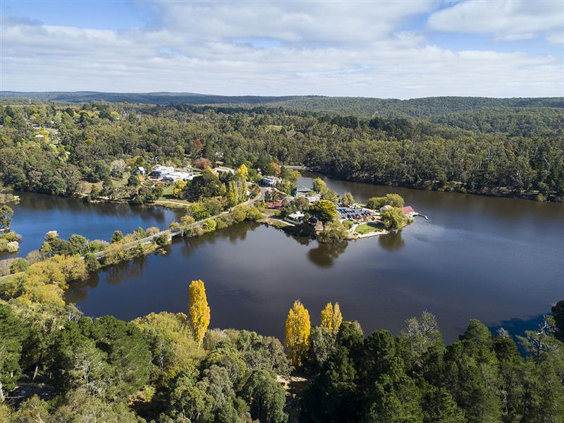 Daylesford: Soak, Savour & Slow Down